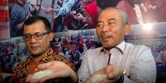 Walkot Bekasi sindir Taufik: Nanti tak bisa hidup di DKI karena ketimbun sampah