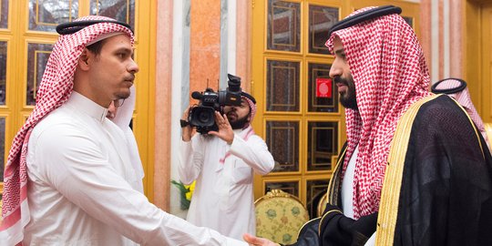 Raut wajah putra Jamal Khashoggi saat bertemu Pangeran Saudi