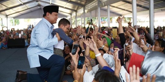 Soal hasil survei LSI, Prabowo bilang Denny JA bukan Tuhan