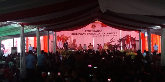 Jokowi bagikan 5.083 sertifikat tanah di Samarinda