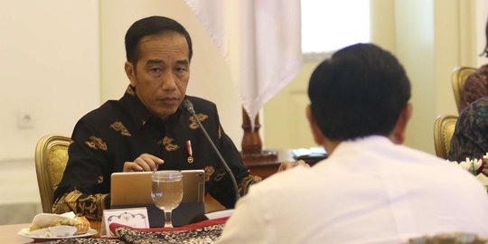 Jokowi minta pelayanan masyarakat tak menurun meski BPJS defisit