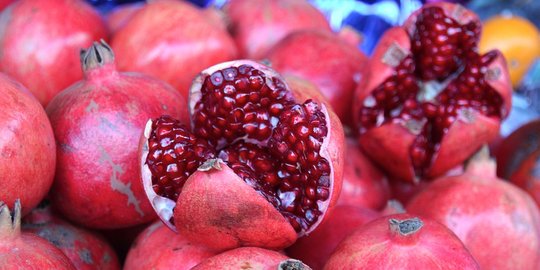 10 Manfaat kesehatan yang bisa didapat dari konsumsi buah delima
