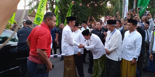 Didampingi Ma'ruf Amin, Jokowi lepas kirab santri di Alun-alun Sidoarjo