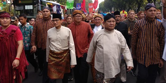 Setengah hati buat Prabowo-Sandiaga