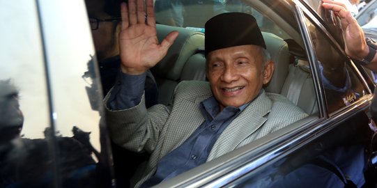 Amien Rais tiba-tiba datangi gedung KPK