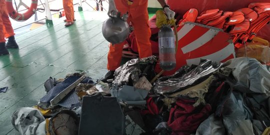 Kesaksian nelayan dengar ledakan, diduga dari Lion Air jatuh