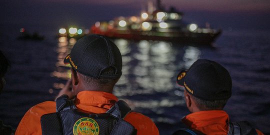 Keluarga penumpang Lion Air JT610 berharap ada mukjizat