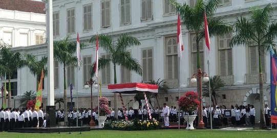 Peringati Hari Oeang ke-72, pegawai Kemenkeu kenakan pita hitam