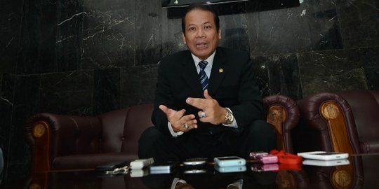 'Satu ton', kode suap ke wakil ketua DPR Taufik Kurniawan