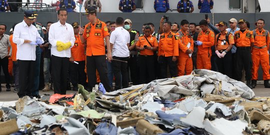 Jokowi tinjau temuan barang penumpang Lion Air JT 610