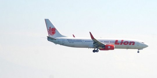 Pelukan Rumadhi Ramdhan ke keluarga sebelum naik Lion Air JT610