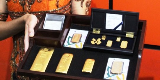 Harga emas Antam turun Rp 3.000 menjadi Rp 674.000 per gram