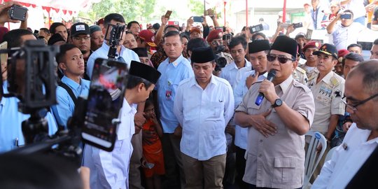 Prabowo ziarah ke makam Gubernur Soerjo yang melawan kolonial Inggris