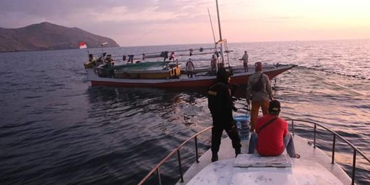 2 Kapal nelayan tertangkap cari ikan di TN Komodo pakai pukat cincin