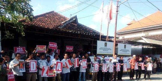 bali mengundurkan diri rev1