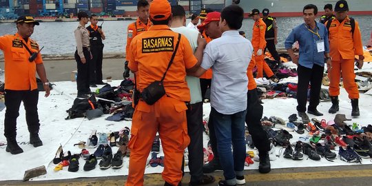 Tangisan keluarga warnai kedatangan jenazah korban Lion Air JT-610 di rumah duka