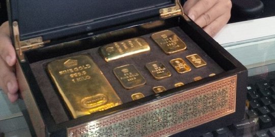 Harga emas Antam naik Rp 7.000 menjadi Rp 677.000 per gram