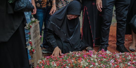 Duka selimuti pemakaman aktor laga George Mustafa Taka