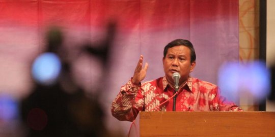 simpatisan yang sibuk foto rev2