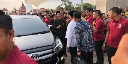 Jokowi kampanye ke Banten tumpangi Innova, pengamanan Paspampres lebih ketat