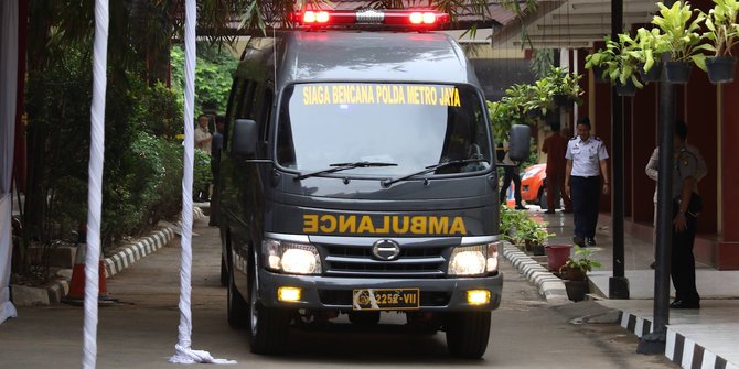 Tangis keluarga iringi pemakaman Wahyu Susilo korban Lion Air
