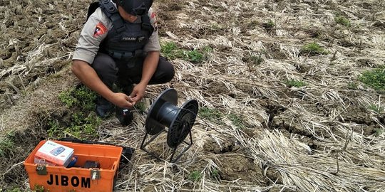 Penambang pasir di Kebumen temukan ranjau anti-tank di Kali Lowereng