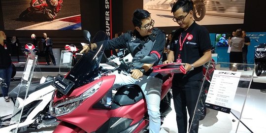 Motor Honda PCX dan Vario terlaris selama IMOS 2018