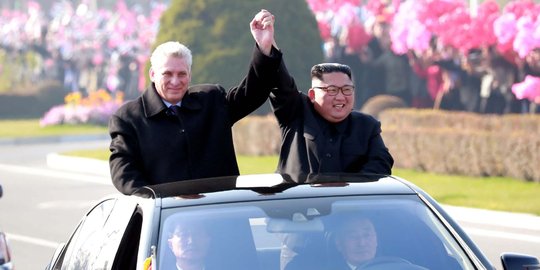 Gaya Kim Jong-un sambut Presiden Kuba di Pyongyang