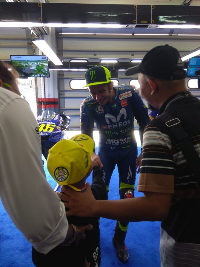 Cerita Daddy, bocah asal NTT bertemu Rossi & Marquez di 