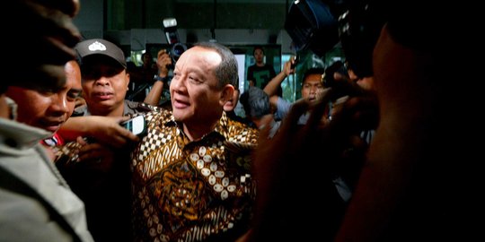 Dipanggil KPK, Mantan Sekretaris MA diam seribu bahasa