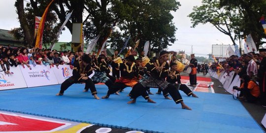 Budaya Minang lepas etape pertama Tour de Singkarak 2018