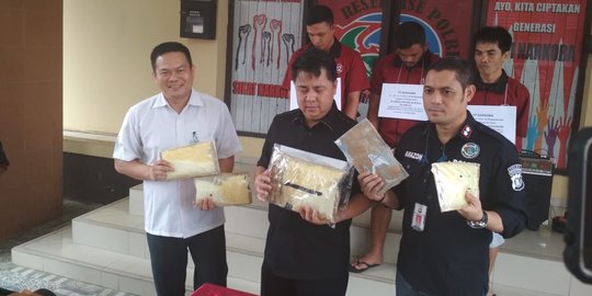 Ditumpuk bungkusan makanan, penumpang Lion Air selundupkan 1,2 kg sabu