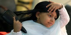 Senyum bocah penderita kanker di Kairo usai dapat rambut palsu