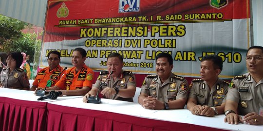 Dua anak teridentifikasi, satu keluarga korban Lion Air sudah lengkap