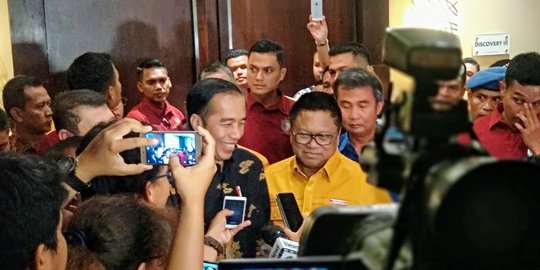 Jokowi bagi tips ke Caleg Hanura agar menang di Pemilu 2019