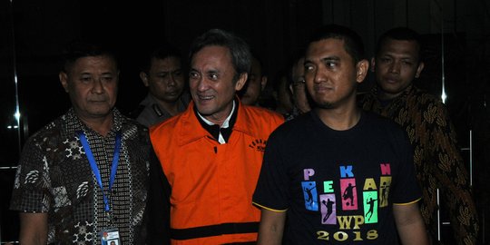 Ikut bantu pelarian Eddy Sindoro, petugas imigrasi kembalikan uang Rp 30 juta