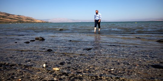 Danau Galilea di Israel dilanda krisis polusi dan tercemar limbah