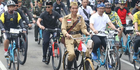 Cerita Jokowi Pakai Sepeda Onthel Tanpa Rem di Bandung 