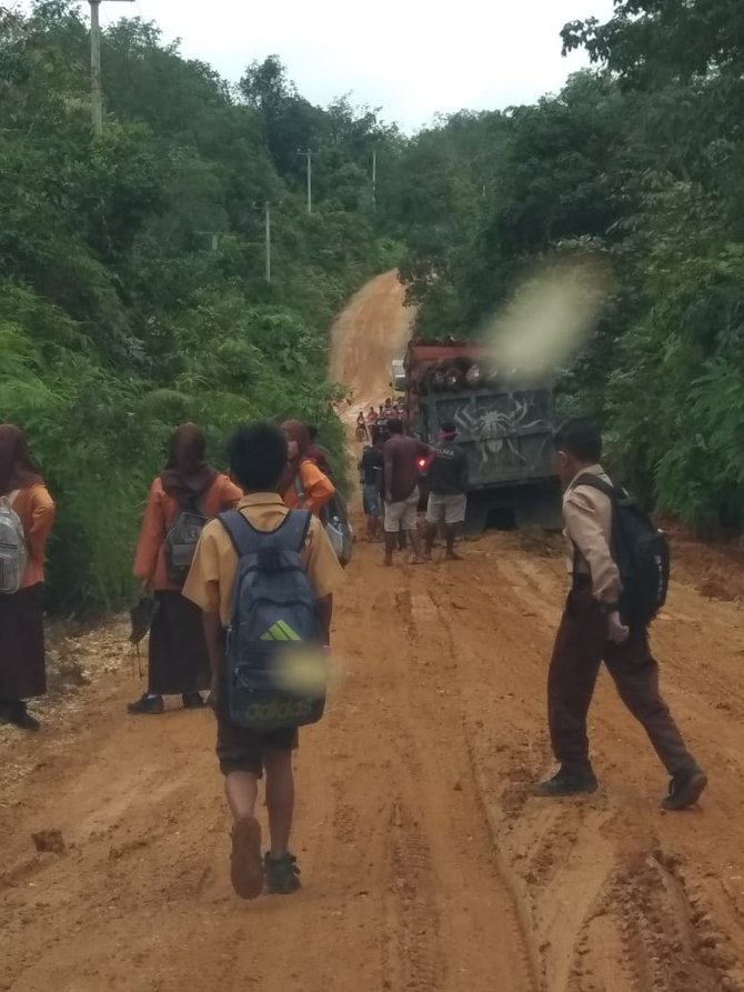 jalanan berlumpur di riau