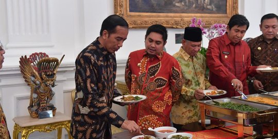 Saat Bertemu 31 Bupati, Jokowi Luruskan Isu Soal Antek Asing Sampai TKA