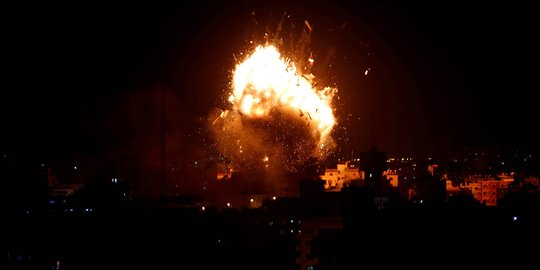 Israel Gempur Stasiun TV Hamas di Jalur Gaza