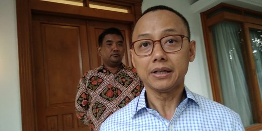 Ketua DPD Riau Dukung Jokowi, Sekjen PAN Tegaskan Kader Wajib Dukung Prabowo