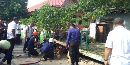 Tembok Sekolah Dasar di Pekanbaru Roboh, Sejumlah Pelajar Tertimpa