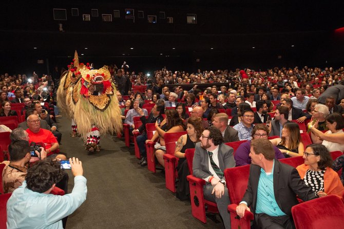 livi zheng promosikan bali di los angeles melalui film