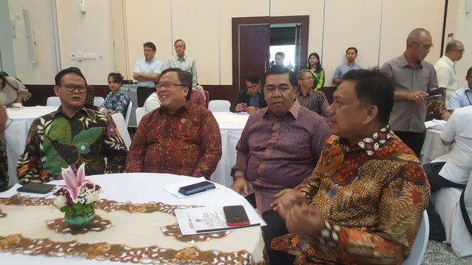 gubernur sulut olly dondokambey di acara fgd yang diselenggarakan bappenas