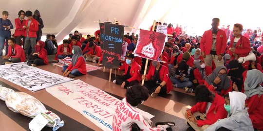 Gara-gara Rokok, Demonstrasi Mahasiswa Unhas di Depan Rektor Ricuh