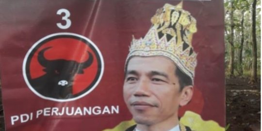 FX Rudy Sebut Poster Jokowi Bermahkota Pelecehan Terhadap Kepala Negara