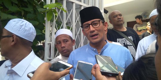 Langkahi Makam KH Bisri, Sandi Minta Maaf ke Ahli Waris Jika Diperintah Ulama