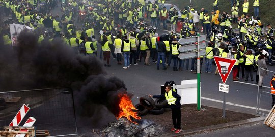 Seperempat Juta Warga Prancis Unjuk Rasa Tolak Kenaikan Harga BBM