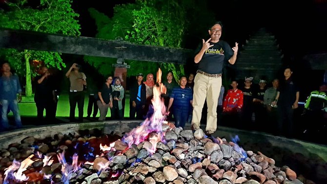 djarot lewati api abadi di bojonegoro